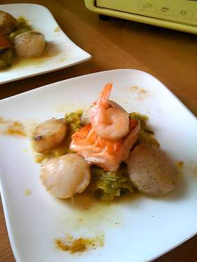 Pavé de saumon et noix de Saint-Jacques